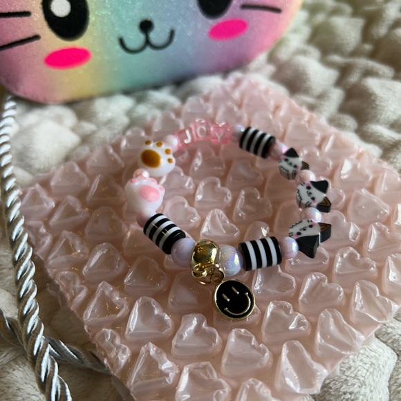 Adorable Little Girls Purse with a little bracelet - Picture 6 of 7